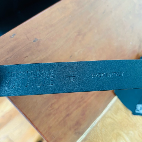 NWT Versace Belt in Black Gold Size 75-90 - Picture 12 of 16